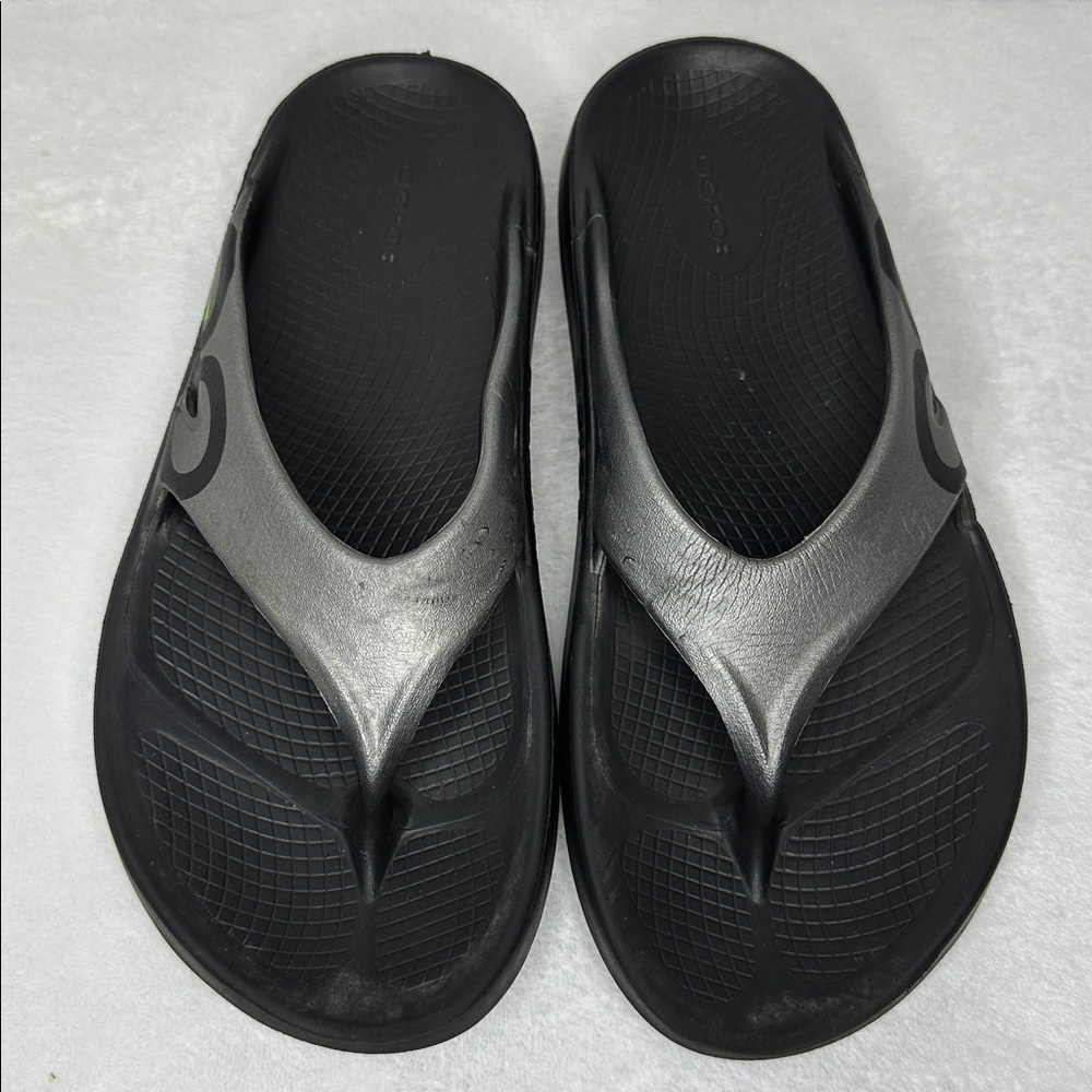 OOFOS Ooriginal Men’s Black and Gray Sports Recovery Sandals 9